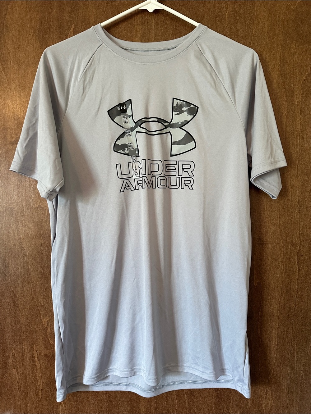 NWT Light Gray Under Armour Performance Tee